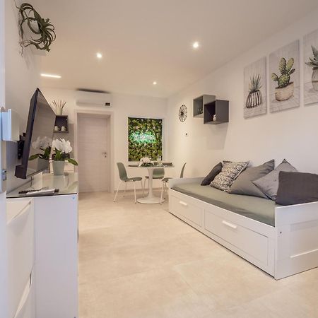 La Nicchia Apartment Cesena Bagian luar foto